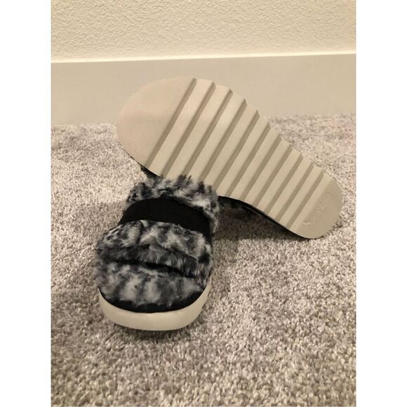 Koolaburra UGG Fuzz’d Out Cheetah Faux Fur Sandal Women’s Size 7 - Picture 4 of 8